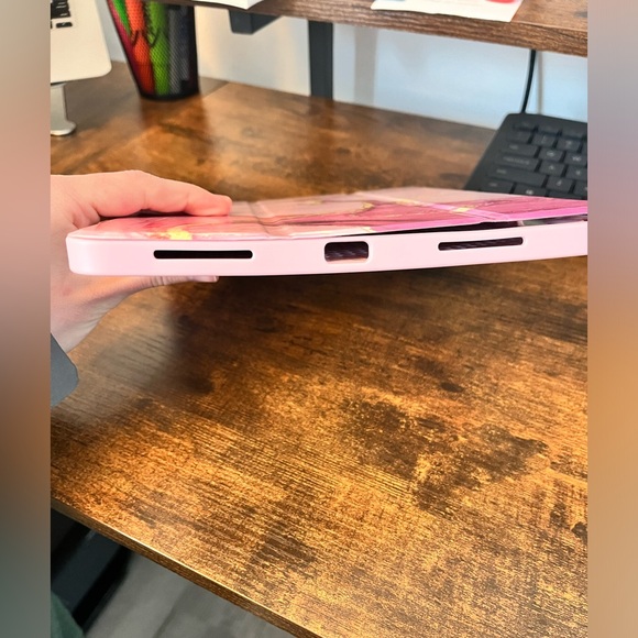 IPad Case, Hard Trifold Marbled Pink - Picture 9 of 9